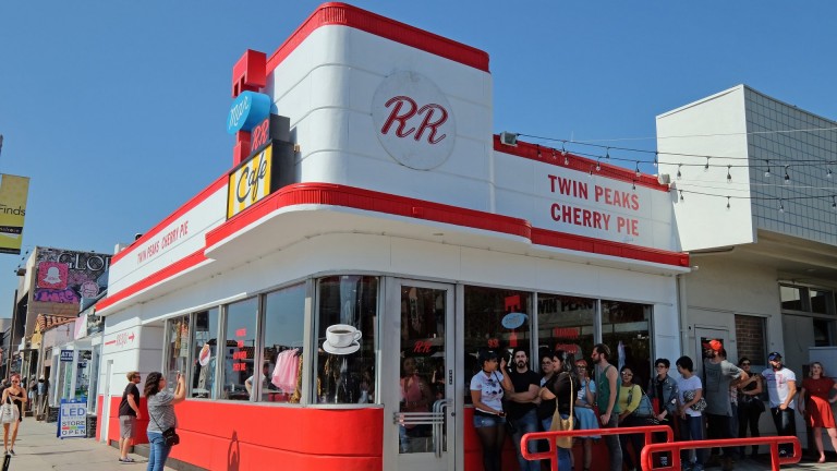 Носталгията "Туин Пийкс" ухае на пай и кафе 