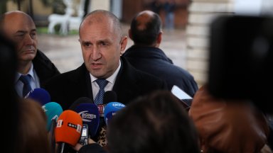 Радев: Докато хазната е у коалиция "Магнитски" парите ще пълнят джобовете на тарторите им