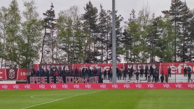 Гъста мъгла в Бистрица забави с 30 минути първия мач за деня в българското първенство