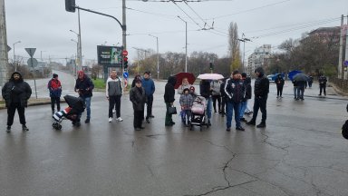 Протестиращи срещу "Зелената зона" блокираха моста "Чавдар" в столицата