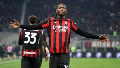 Милан взе своето от Лацио и продължава битката за скудетото