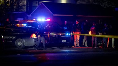 Четирима души бяха убити, а 10 ранени при стрелба на семейно събиране в САЩ