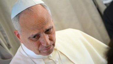 Папа Лъв XIV в небето: Палестинска държава е единствен изход от конфликта с Израел (снимки)