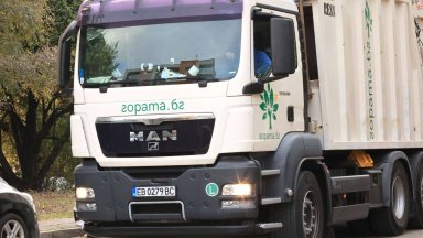 Екофондация купи още два боклукчийски камиона за новите закъсали райони в София