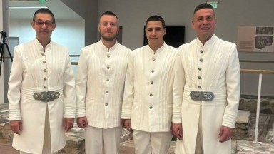 Албумът "Древните химни на православието", издаден от БНР, с премиера на 2 декември