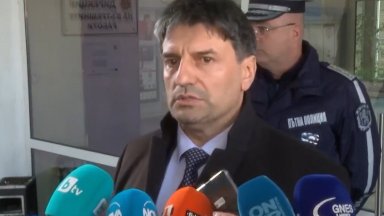 СДВР изгражда КПП за протеста пред парламента, ще проверяват известните с агресия лица (видео)