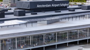 Какво се случва, когато смъртта настъпи на борда на самолет или в чужбина?