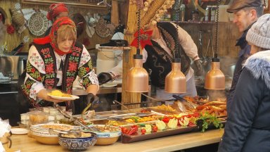 Румънците затягат коланите: доходите падат, разходите се увеличават