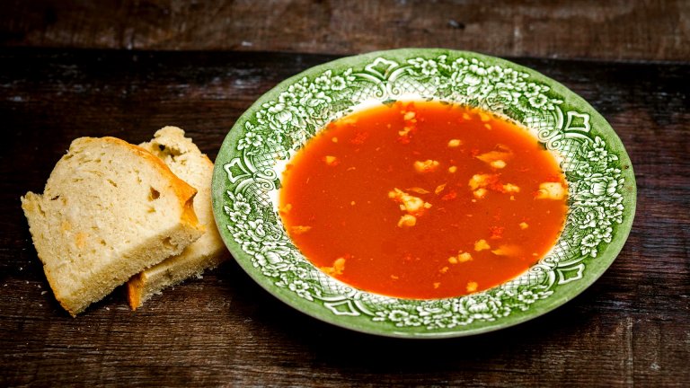 Пикантна доматена супа