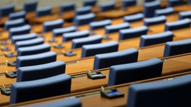 Маркет ЛИНКС: 5-партиен парламент с много ясно изразен лидер 