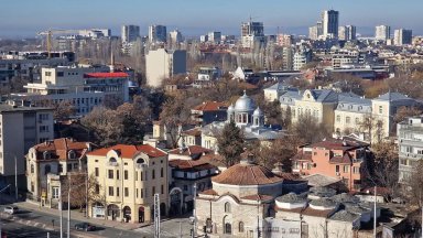 Само 10% от свободните работни места в Бюрото по труда са за висшисти