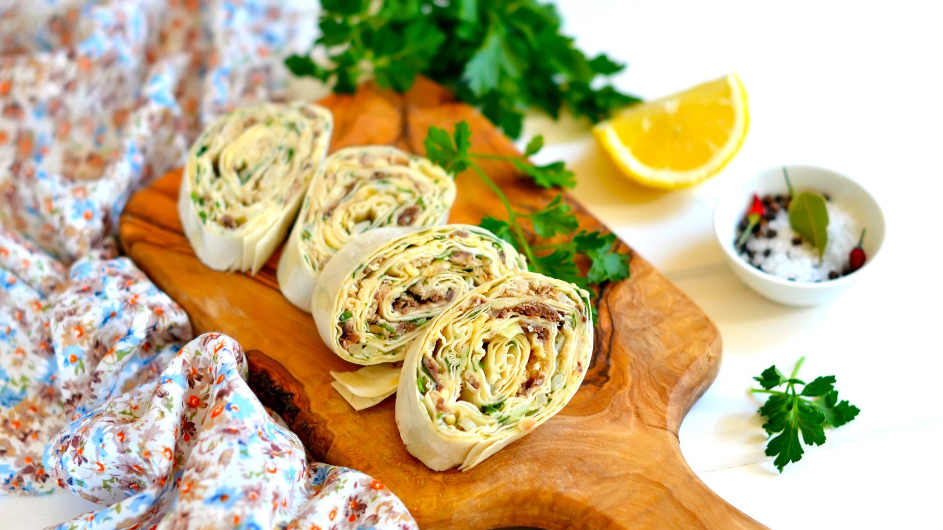 Набързо: Рулца от лаваш