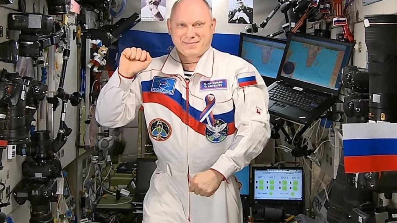 The Insider: Руски космонавт може да е заснел технологични тайни на SpaceX