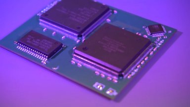 Ентусиаст създаде най-малката истинска PlayStation 1 в света