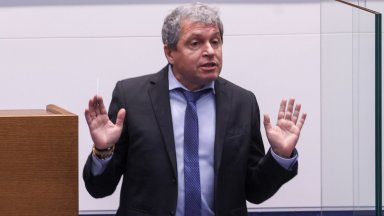 Тошко Йорданов за протеста: Слава Богу, за първи път полицията не би