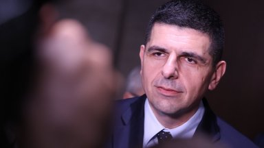 Мирчев: Видях страха в очите му, Пеевски държеше да подписва всяко наше предложение за Украйна