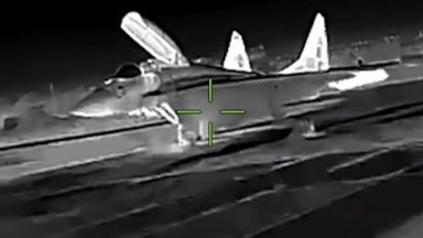 Украински дрон унищожи руски МиГ-29 на летище в Крим