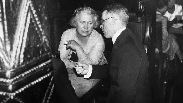 В Нобеловата си реч той изтъква друг писател  