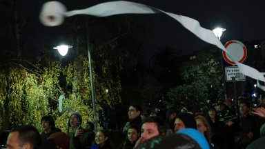 Протести в страната срещу кабинета и пред МВР за оставката на Митов (снимки)