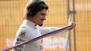 Никола Цолов ще стартира втори в спринта на Формула 2 в Абу Даби