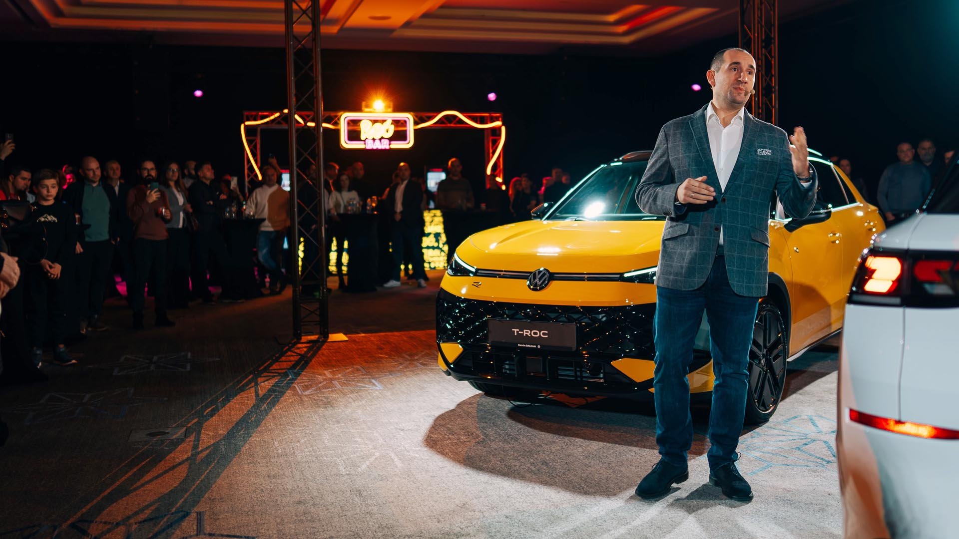 Нестор Несторов, бранд мениджър на леки автомобили Volkswagen представи новия Volkswagen T-Roc