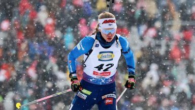 Финландка грабна дебютна победа в биатлона, две българки завършиха в топ 50