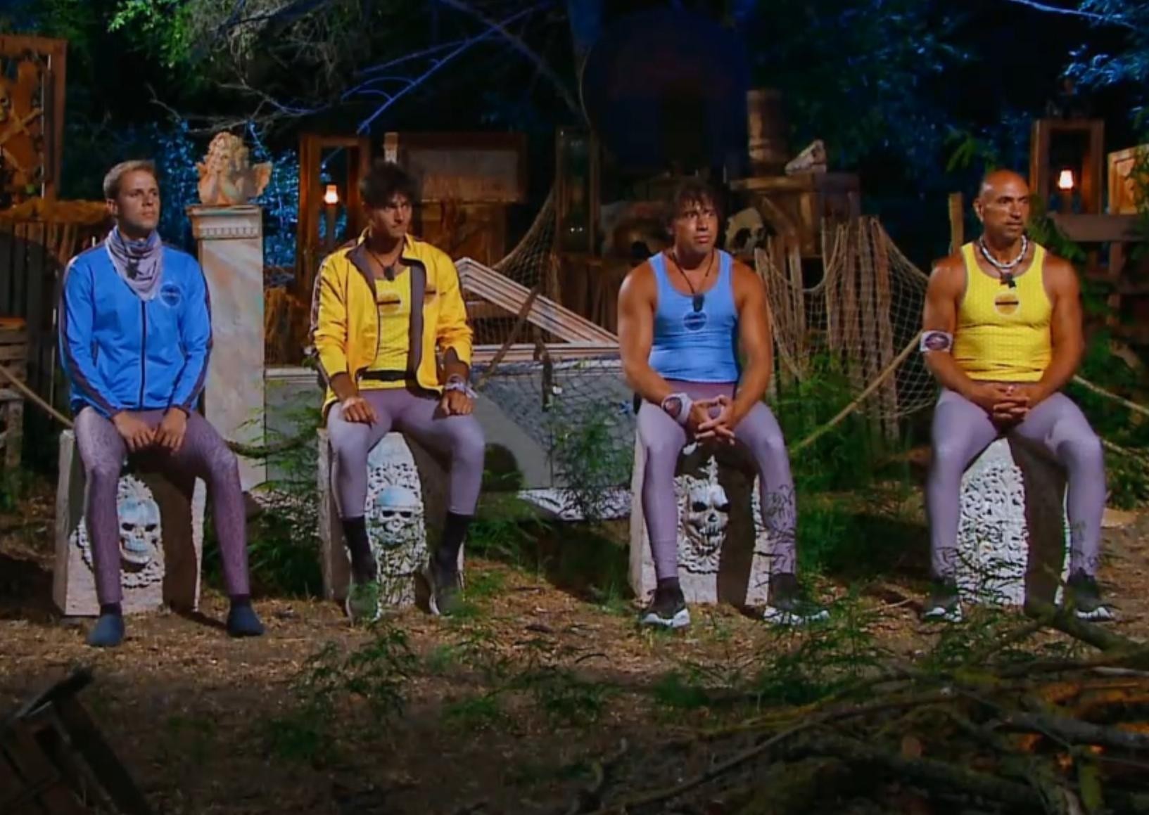 Четиримата полуфиналисти получиха окуражителни думи от близките си