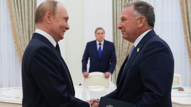 Стивън Пайфър: Русия продължава да води Тръмп за носа