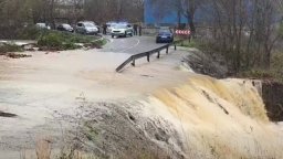 130 л/кв.м са се изсипали в Бургаско за часове, МВР и пожарната на крак (снимки)