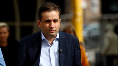 Божанов: Ако имат политически инстинкт, би трябвало всички да напуснат потъващия кораб