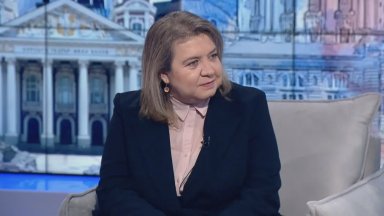 Киселова: Никога улицата не може да замени парламентарната трибуна