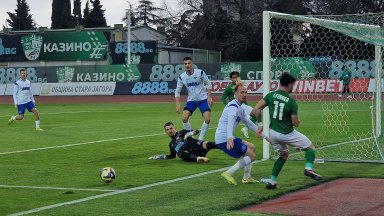 Закъсалите Берое и Септември не си помогнаха  и направиха нулево реми