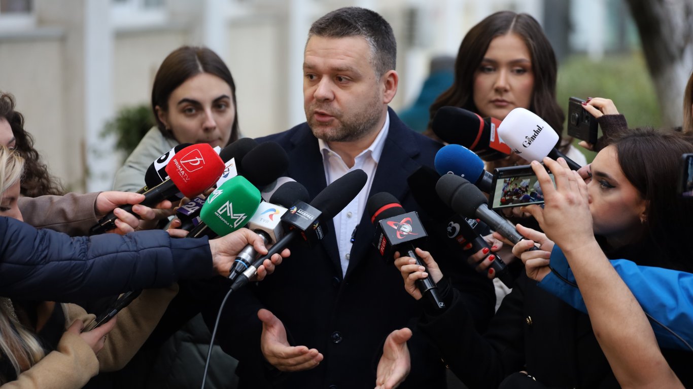 Кандидатът на либералите Чиприан Чуку води в битката за кмет на Букурещ