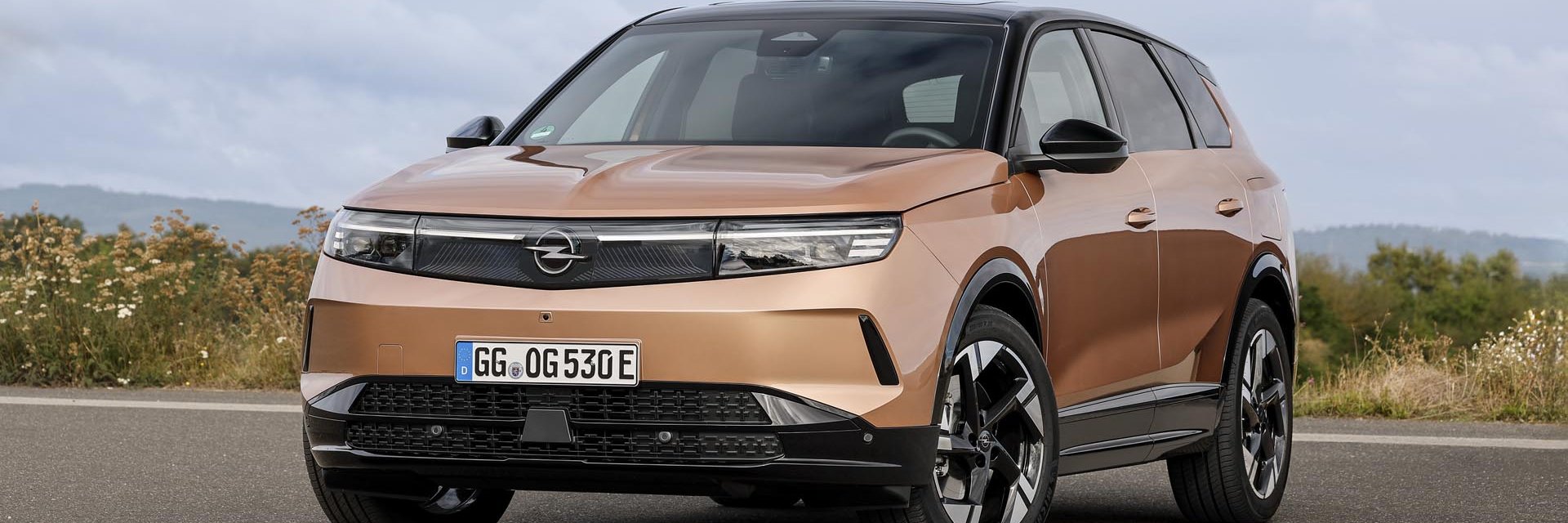 Opel Grandland: SUV с характер, интелигентни технологии и премиум излъчване