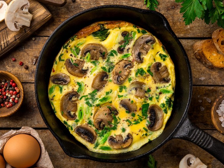 Само в един тиган: Омлет с гъби и козе сирене