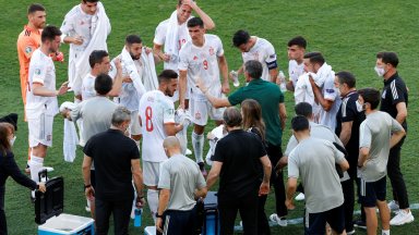 Футбол на 40 градуса: ФИФА наложи триминутни прекъсвания заради жегите на Мондиала