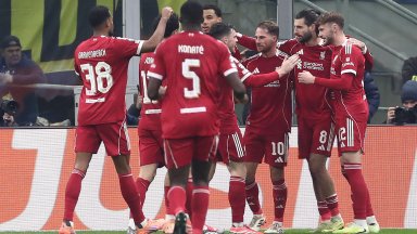 Няма Салах, няма проблем: Ливърпул превзе "Сан Сиро" с късна дузпа