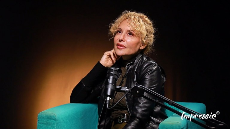 Тя се обръсна гола глава за роля!