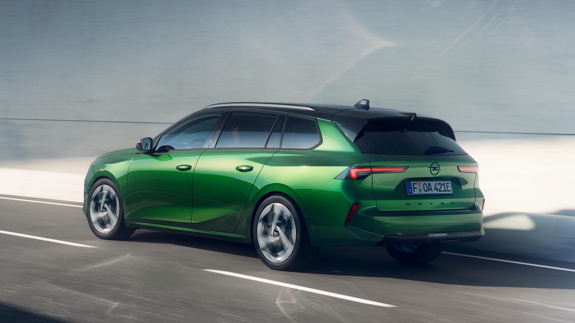 Новия Opel Astra Sports Tourer