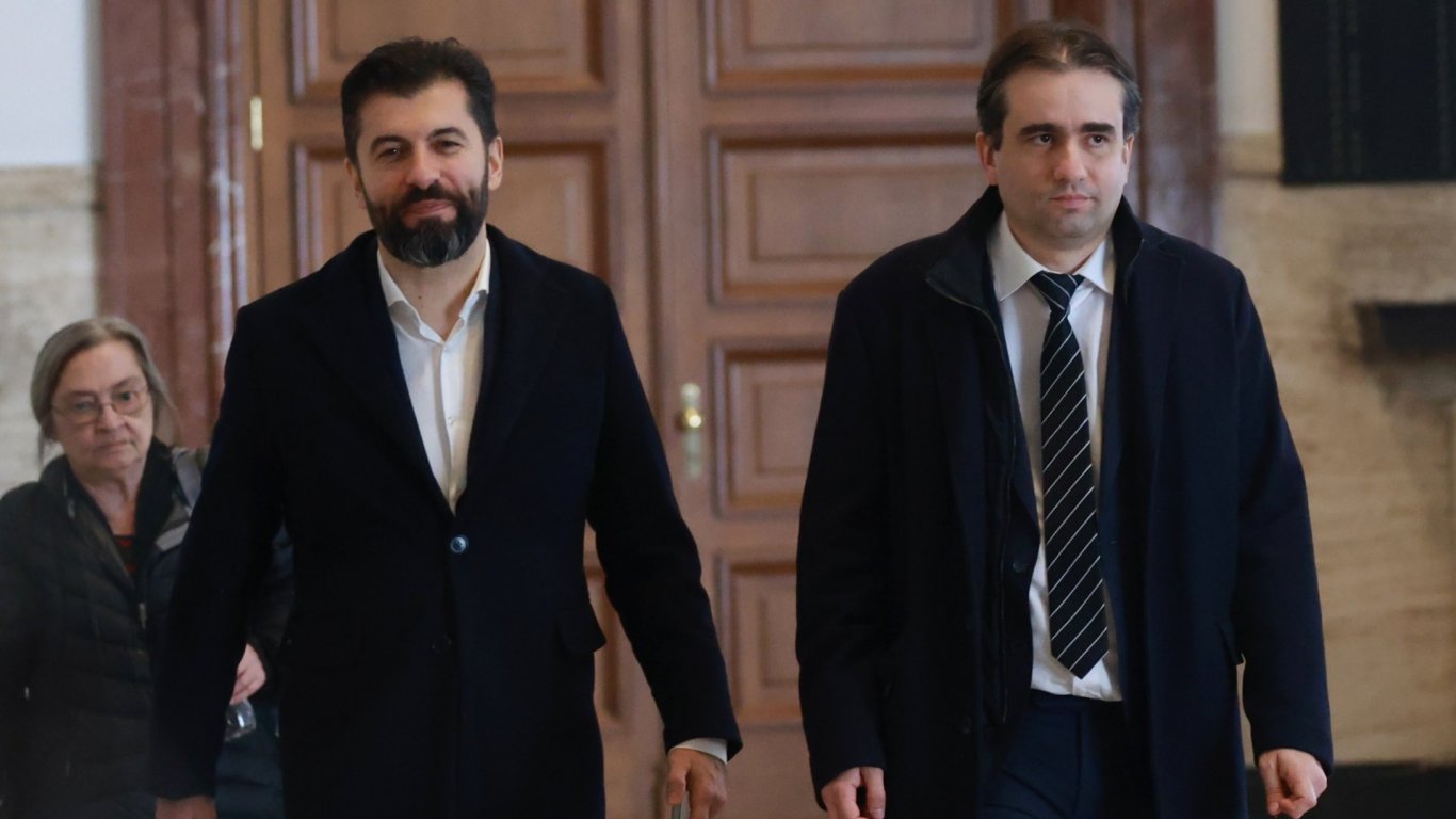 Съдът върна обвинителен акт по дело срещу Петков и Божанов