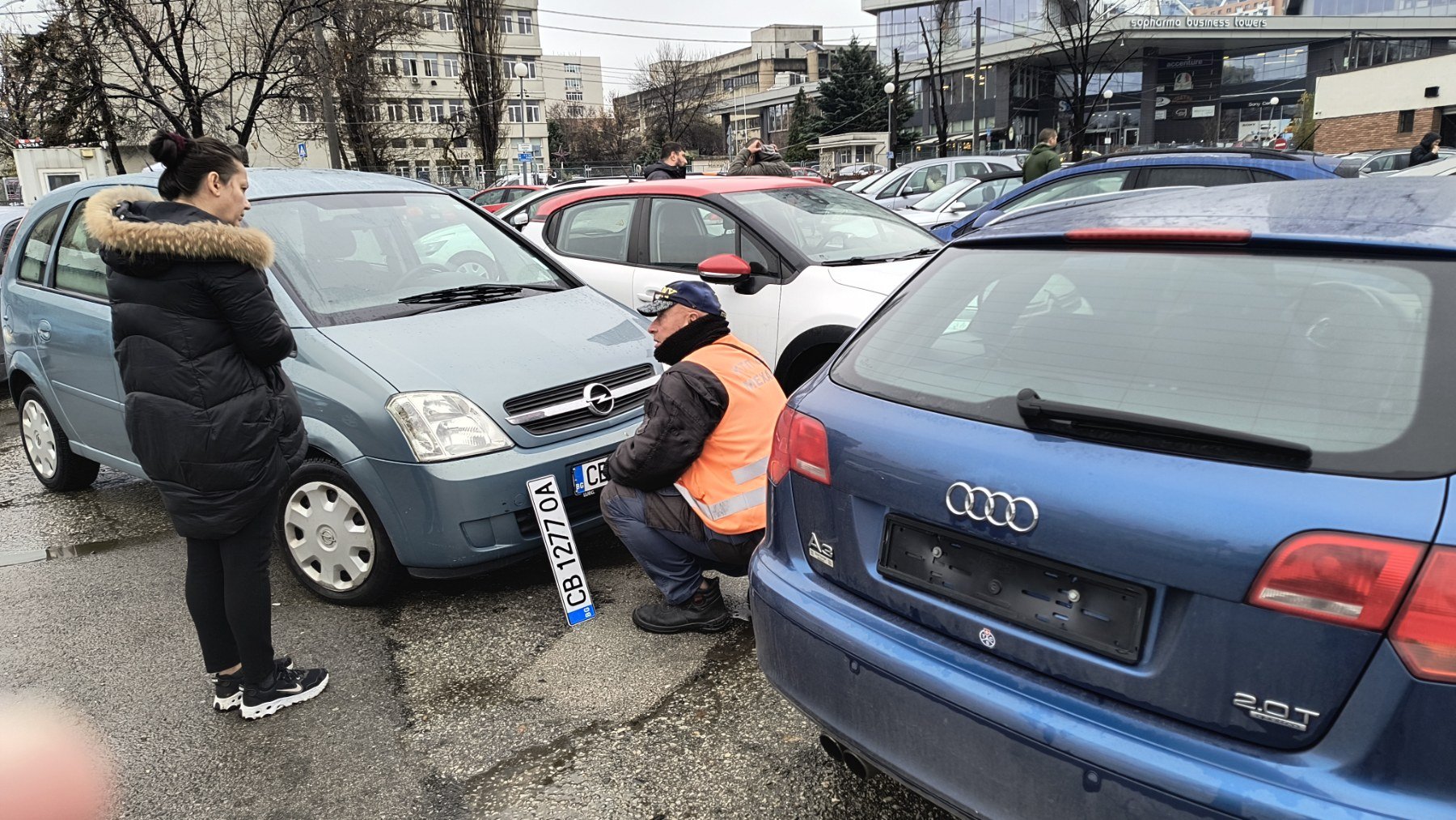 В момента в КАТ се издават табели с втори букви ОА.