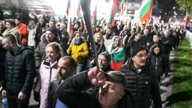 Полицията е проверила 218 души на протеста във Варна, открити са спрейове и метален бокс