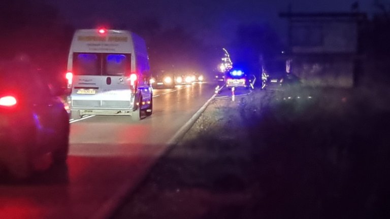 Тежки катастрофи със загинали и ранени затвориха пътища в Бургаско и Русенско (видео)