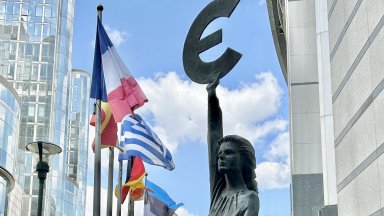 Еврогрупата одобри присъединяването на България към механизма