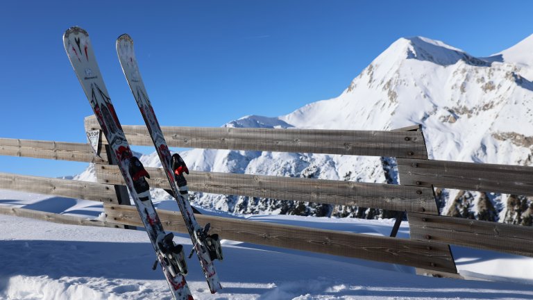 Сбиване пред седалковия лифт в Банско завърши с ранен чужденец