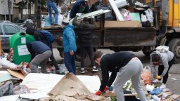 Кметът на "Люлин" предлага намаляване на таксата смет за 2026 година