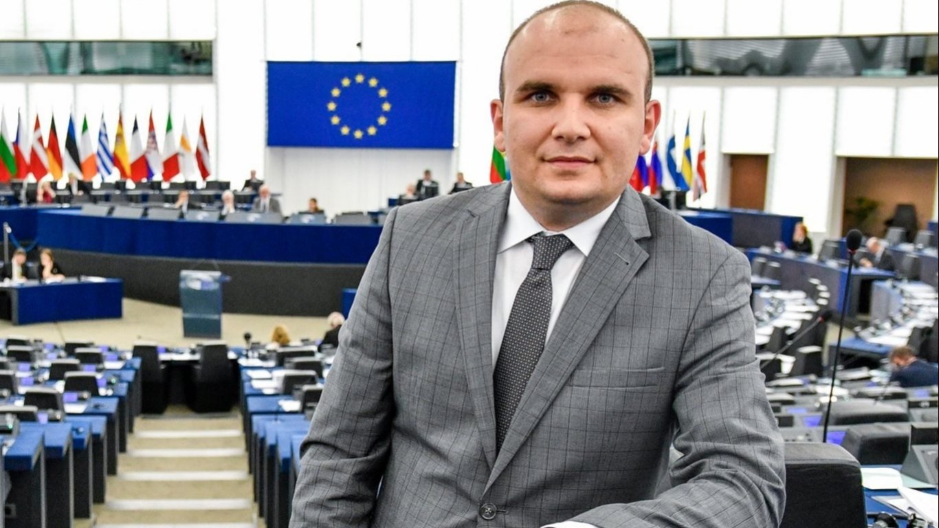 На 7 юли 2026 г Европейският парламент чрез своята Комисия