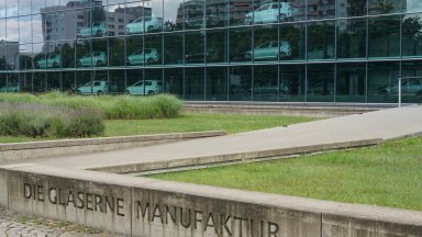 "Стъклената фабрика" на "Фолксваген" ще произведе днес последния си ID.3