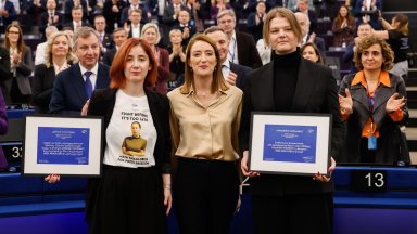 Дъщеря и колега на журналисти в затвора получиха от тяхно име наградата "Сахаров"