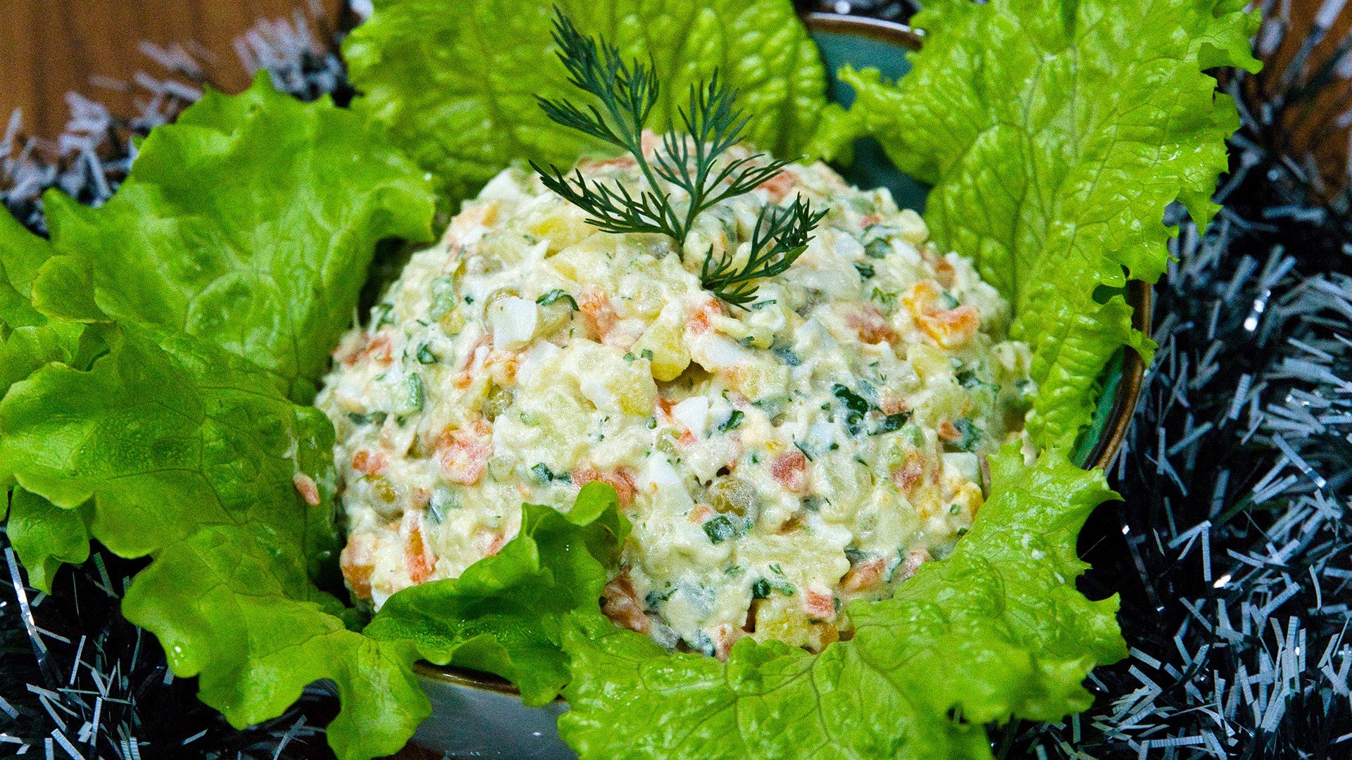 Салата "Столична": Вариант на руската салата, подходящ за всеки ден